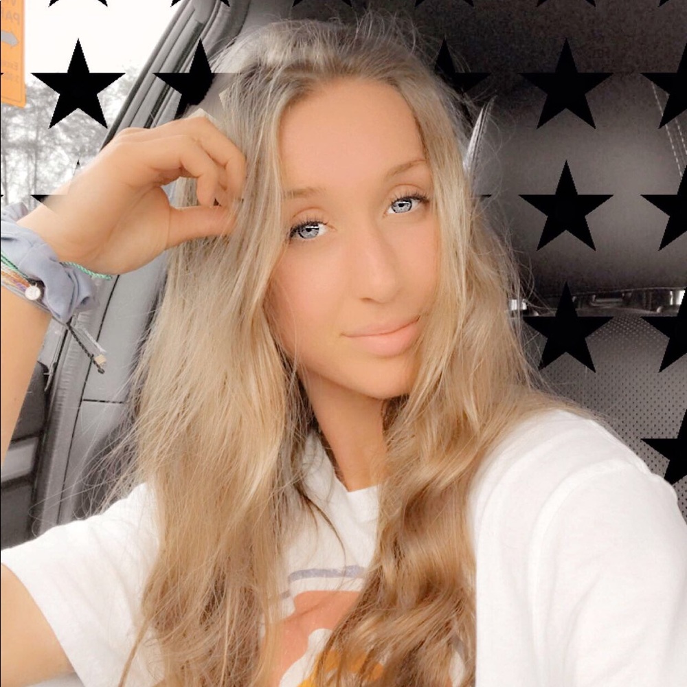 Meet your Posher, Taylar